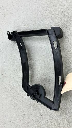 9185140 Bmw 04-10 5 Series E60 Dash Center Cup Holder Frame Support Bracket Oem