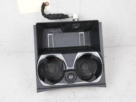 9302629 Bmw 2016 - 2019 750i B7 G12 Center Console Cup Holder Usb Port Oem