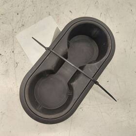 Chevrolet 794.gm1g22 Chevy Trax Rear Cup Holder 2022 2021