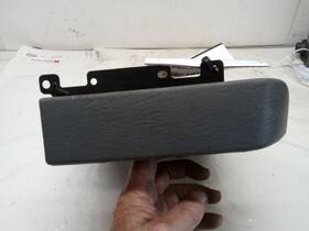 698.ch8605 Dodge Truck Caravan 2005 Cup Holder 663286