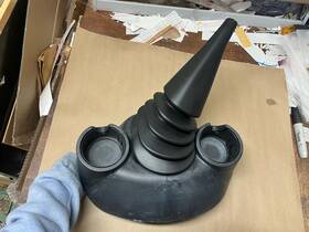 291837 Ford 1998-2004 Ranger Stick Shift Boot And Cup Holder Console Assembly 98-04 Oem