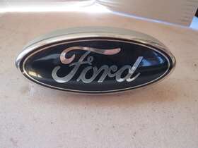 7h1j8200-aaw Ford 2003 F350 Xl Super Duty Grill Emblem