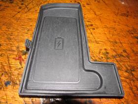 Mt4b-r045g34-b Ford Mt4b-r045g34-a 2020 - 2024 Edge Dash Charger Rubber Overlay Preowned