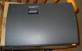 22587440 General Motors Nos 1995-2005 Chevrolet Cavalier Glove Box Door