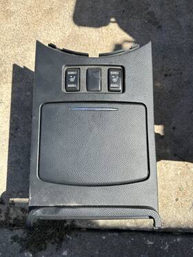 299.in1m08 Infiniti 2008 G35 Sedan 3.5 L Cup Holder Trim Piece With Heated Seats Switch