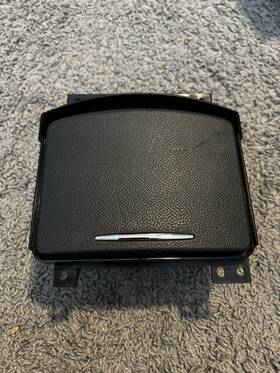 P10540a74100 Infiniti 08-09 G37 Q60 Convertible Coupe Front Center Console Cup Holder