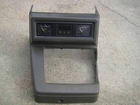 698.is1600 Isuzu 82-87 1982-1987 Pup Diesel Shifter Trim Piece Center Console Oem