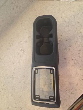 6ab05tx7ad Jeep 2018-2023 Wrangler Automatic Gear Shifter Bezel And Cupholder