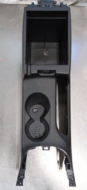Kd45-64-420c-02 Mazda Cx-5 Center Rear Console Black Cup Holder Kd45-64961 4p