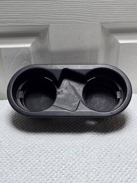Vl7588 Mitsubishi 2004-2011 Endeavor Center Cup Holder Insert Oem Black