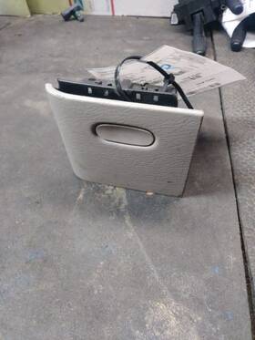 Wl831l5aa Mopar 2005 Dodge Ram2500 Tan Dash Ash Tray. Trim Code L5. Part Number