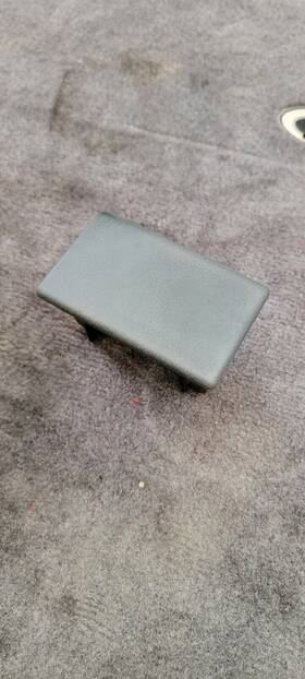 68560-cd000 Nissan 2003 350z Center Console Coin Tray Oem