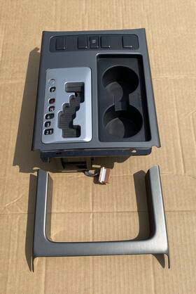 96912-zw37a Nissan 2008-15 Armada Titan Shifter Trim Bezel Cup Holder Oem Gray