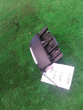 244.au1l11 Oem 2011 Audi A4 Ash Tray Lighter With Black Lid And Good Latch 835459