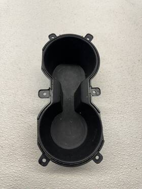 84658-d5000 Oem 84658d5000 2016 - 2018 Kia Optima Center Console Cup Holder Used 231976