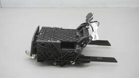1057379-00-c Tesla 2016-2020 Model X Second Row Cup Holder Assembly Black Oem