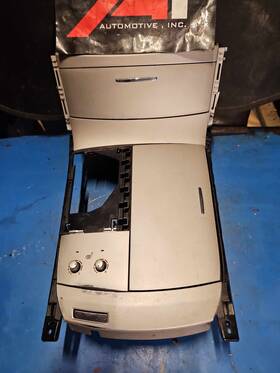 241-20005 Toyota 05 Avalon Cup Holder With Heated Seat Buttons Audio And Temp Control Panel Oem