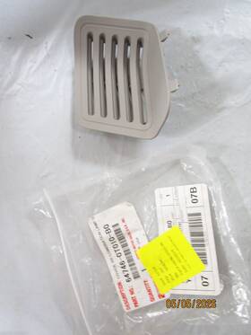 64746-0t010-b0 Toyota Genuine Oem Cup Holder Gray Driver Side